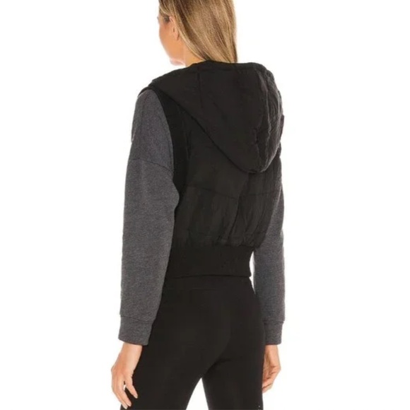FP Movement Black Nature Seeker Puffer Hooded Vest Free People - Picture 5 of 13